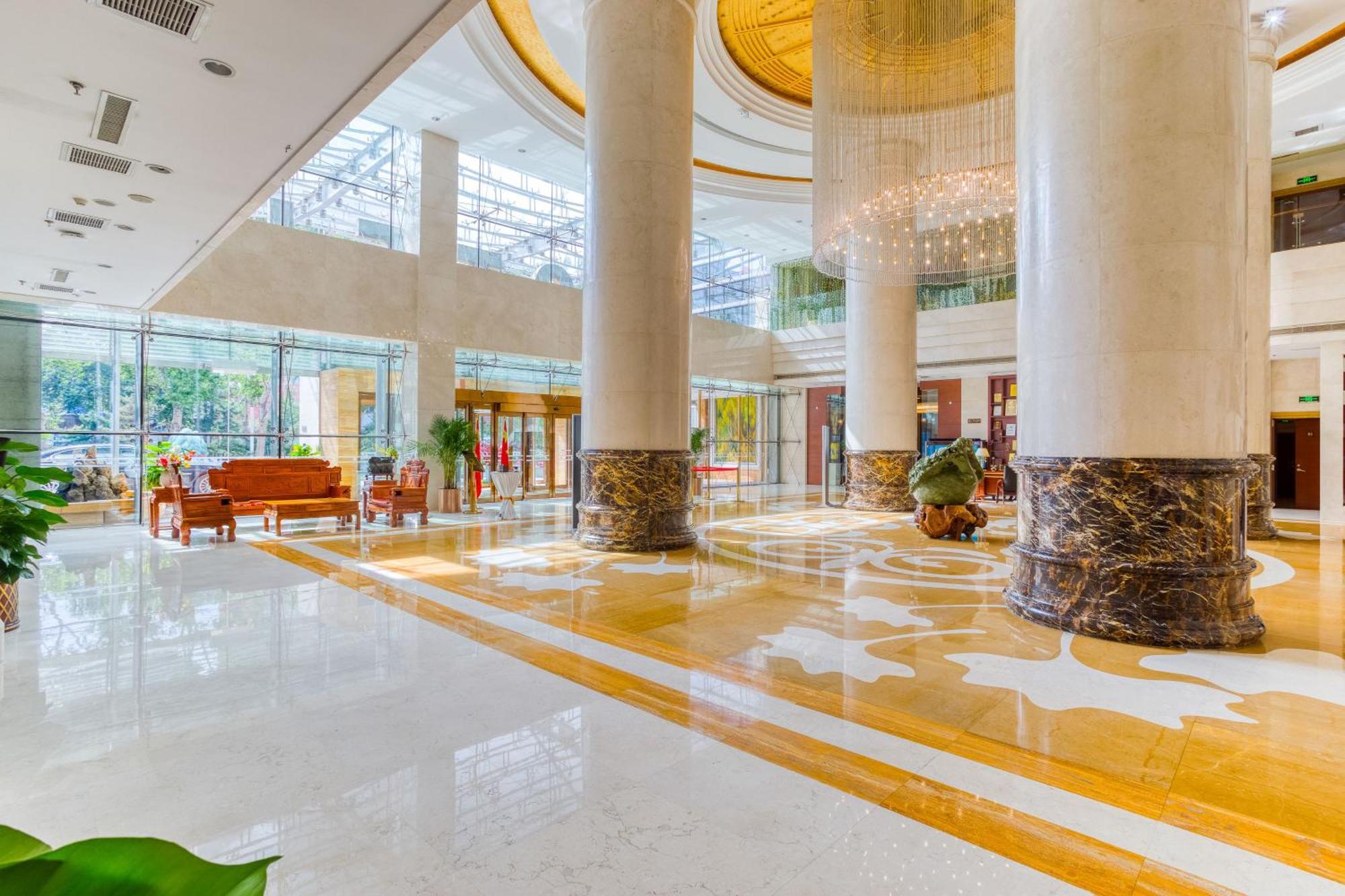 Metropark Changchun Guosheng Hotel Bagian luar foto