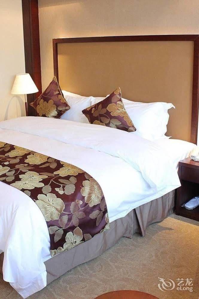 Metropark Changchun Guosheng Hotel Bagian luar foto