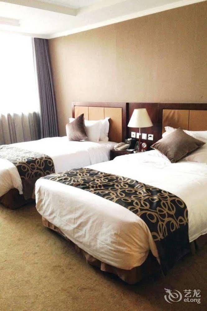 Metropark Changchun Guosheng Hotel Bagian luar foto